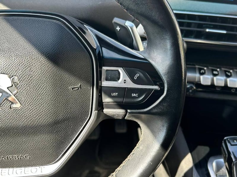 Peugeot 3008 2018 - Imagen 19 de 20