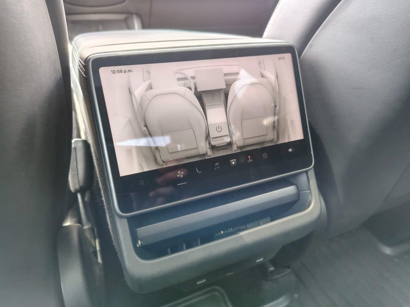 Tesla MODEL Y 2025 - Imagen 13 de 18