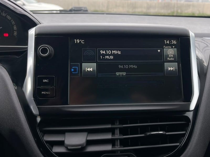Peugeot 208 2016 - Imagen 13 de 16