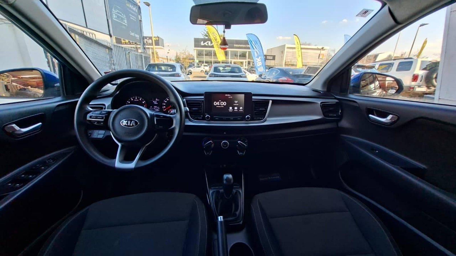 Kia RIO 5 2019 - Imagen 15 de 18