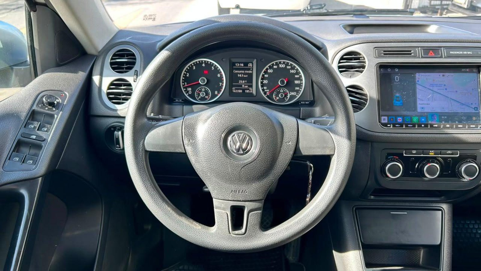 Volkswagen Tiguan 2015 - Imagen 8 de 20