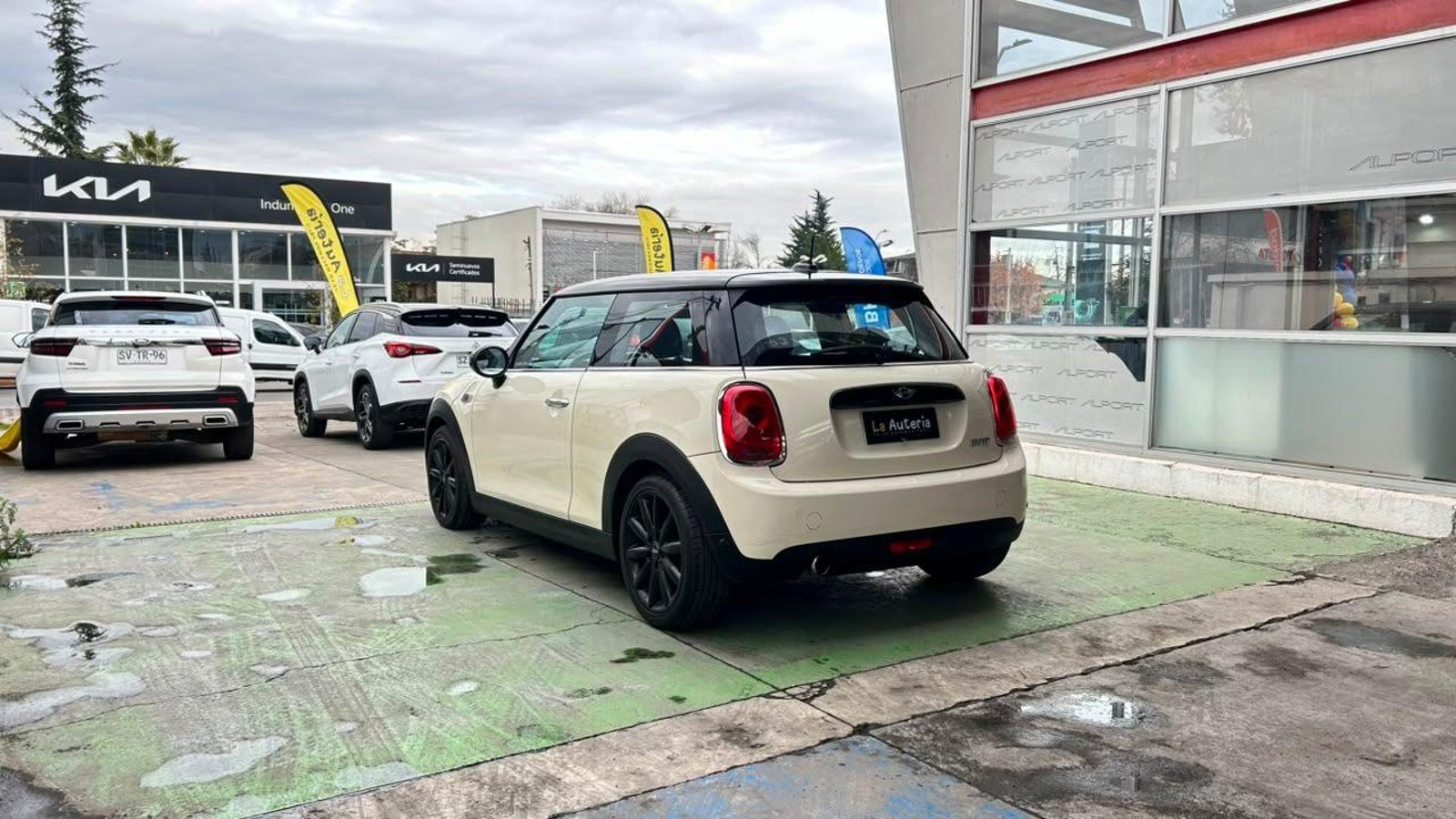 MINI F56 Cooper 2016 - Foto 4 de 20