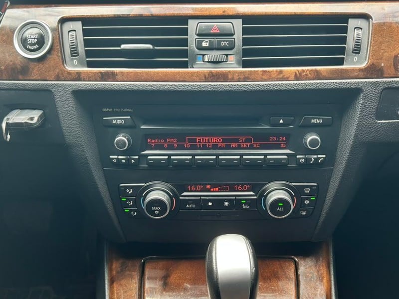 BMW 316I 2012 - Imagen 11 de 19