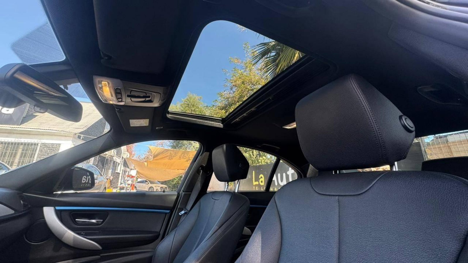 BMW 330i 2019 - Imagen 10 de 20