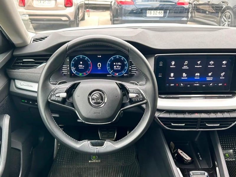 Skoda Octavia 2025 - Imagen 8 de 20
