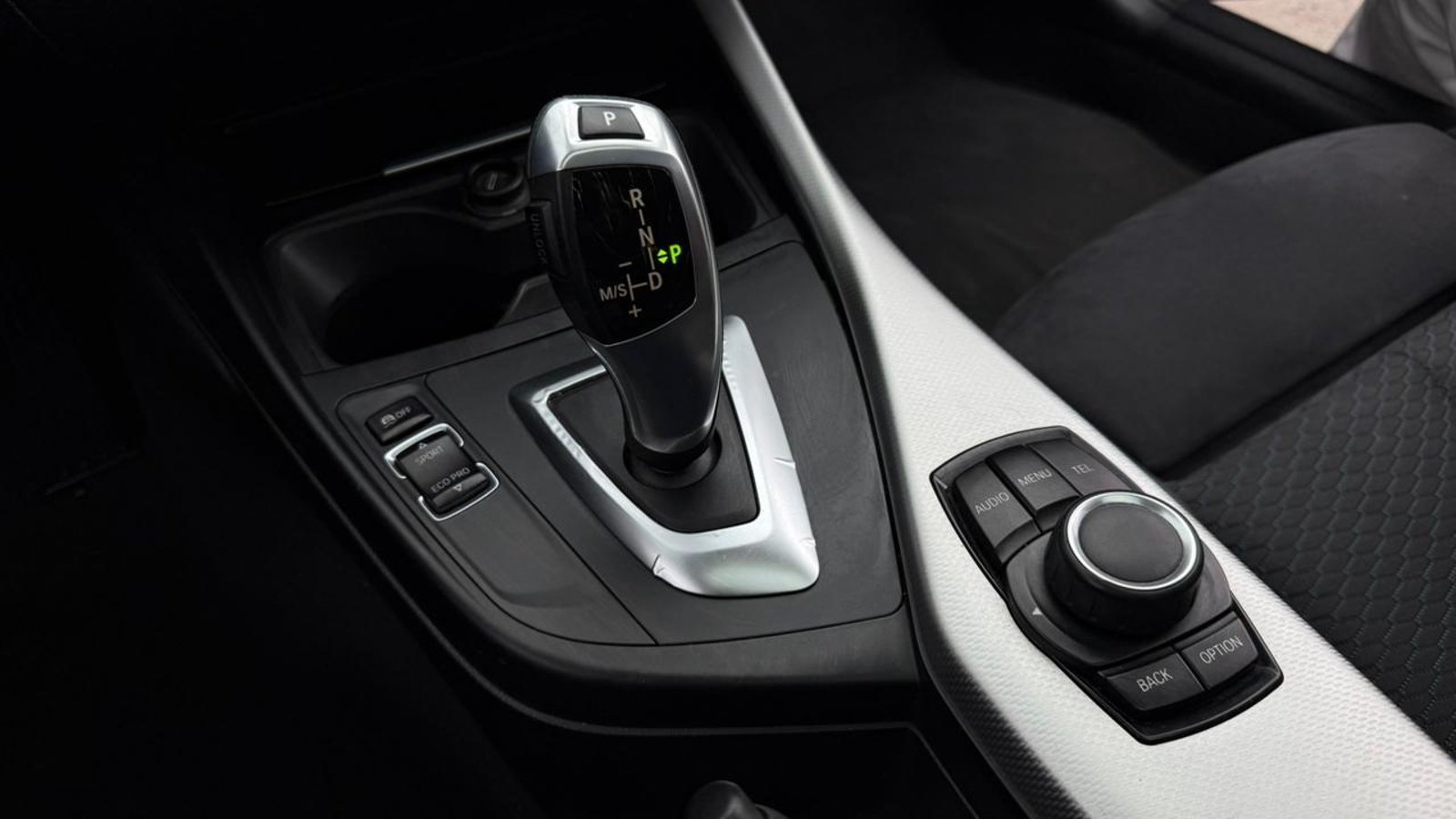 BMW 120i 2017 - Imagen 18 de 20
