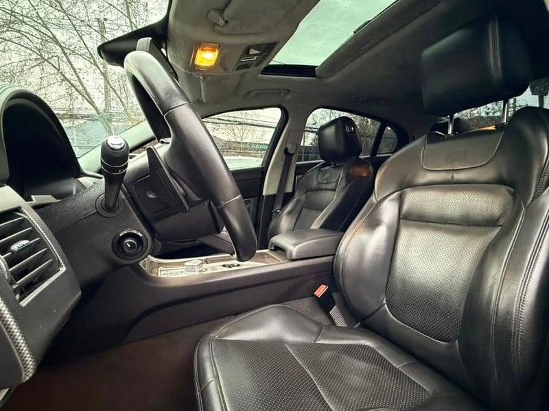 Jaguar XF R 2010 - Imagen 6 de 20