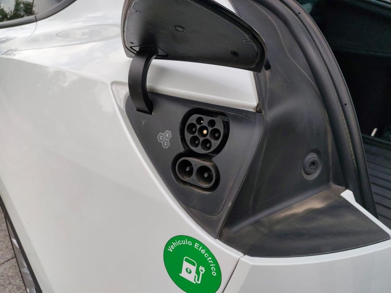 Tesla MODEL Y 2025 - Imagen 7 de 18