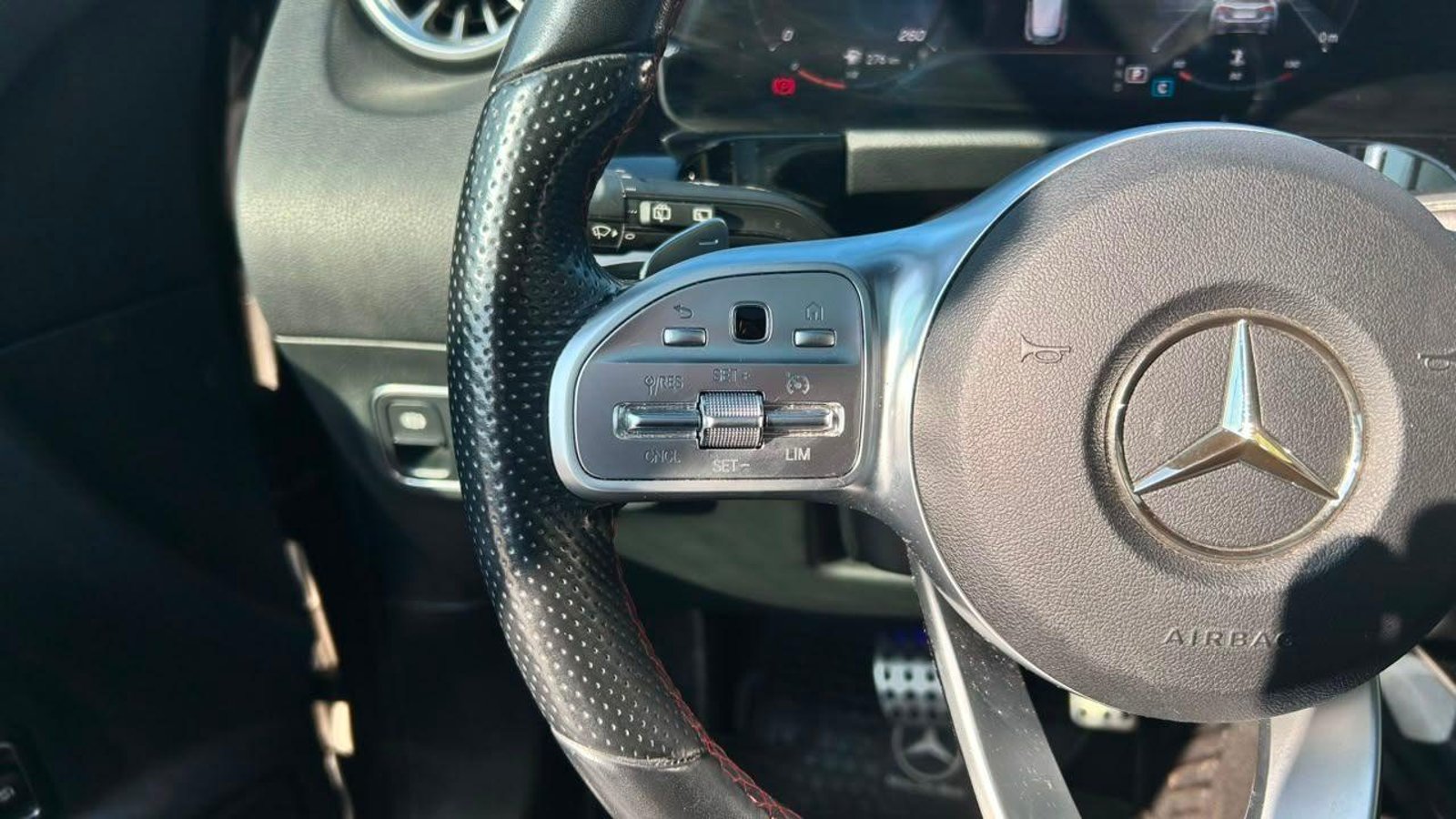 Mercedes-Benz GLA 2022 - Imagen 18 de 20