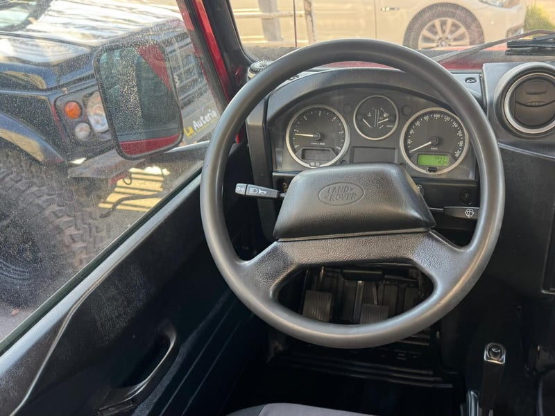 Land Rover DEFENDER 110 2014 - Imagen 9 de 16