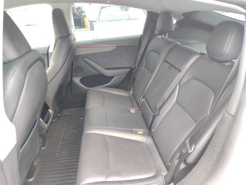 Tesla MODEL Y 2025 - Imagen 8 de 18