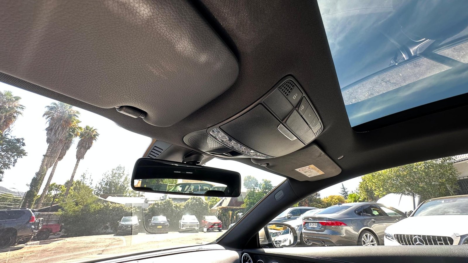 Mercedes Benz E300 2020 - Imagen 17 de 20