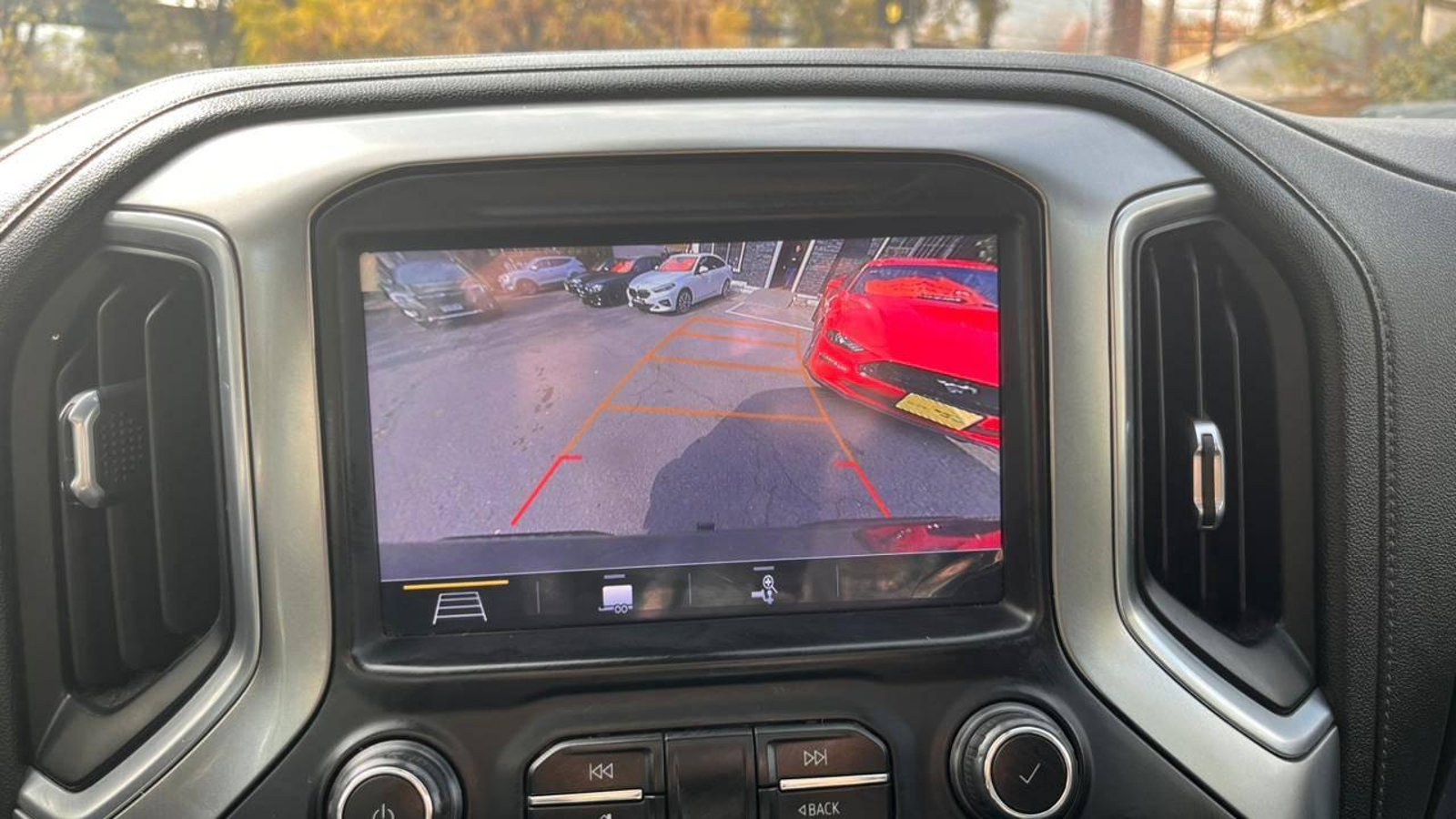 Chevrolet Silverado 2020 - Imagen 12 de 20