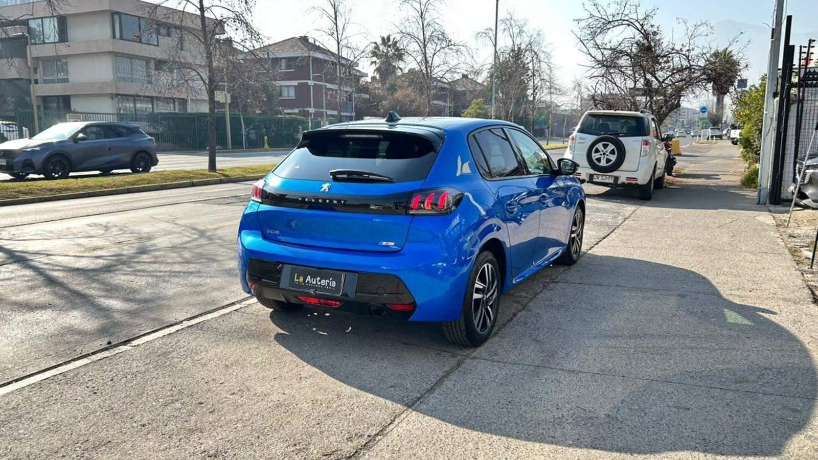 Peugeot 208 2022 - Foto 3 de 20