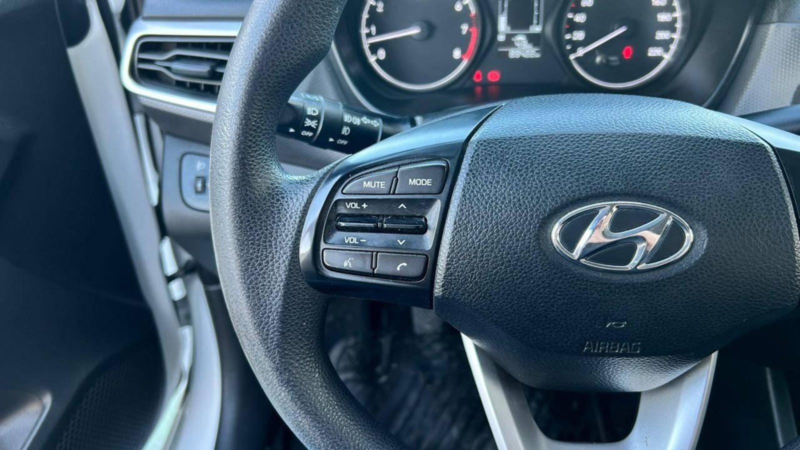 Hyundai Verna 2021 - Imagen 16 de 20