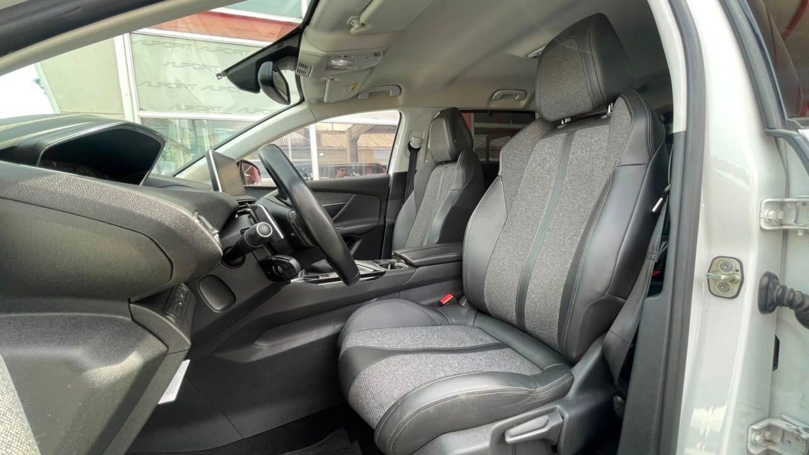 Peugeot 5008 2021 - Imagen 14 de 17