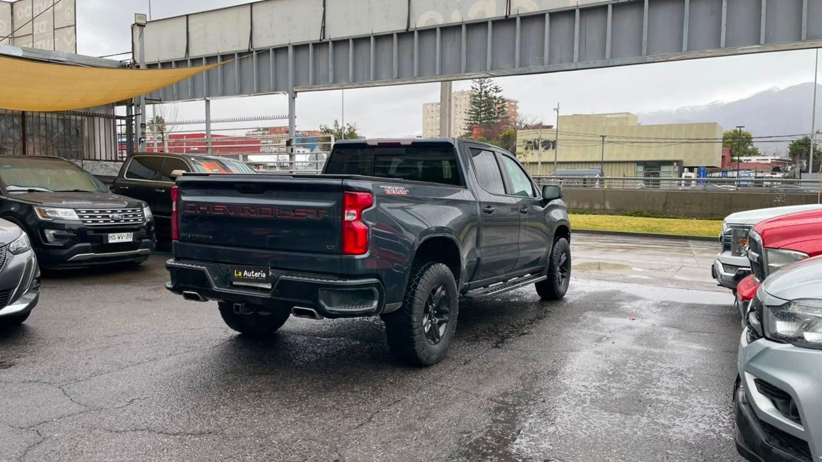 Chevrolet SILVERADO DCAB 5.3 AUT 2019 - Imagen 3 de 14