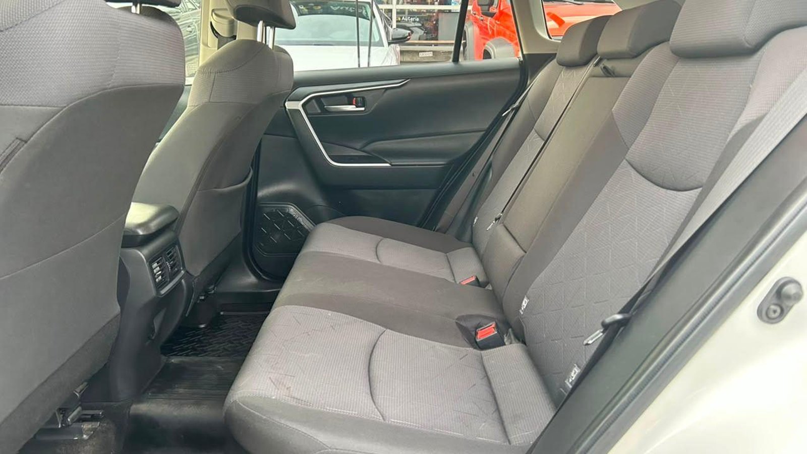 Toyota Rav4 2020 - Imagen 8 de 20