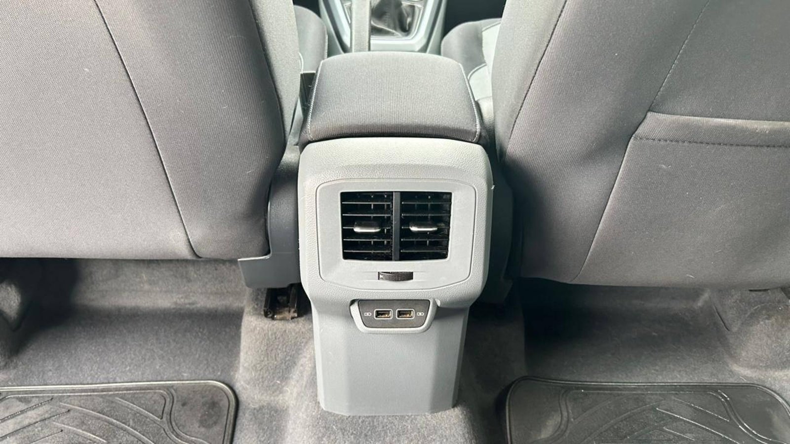 Volkswagen T‑Cross 2020 - Imagen 17 de 20