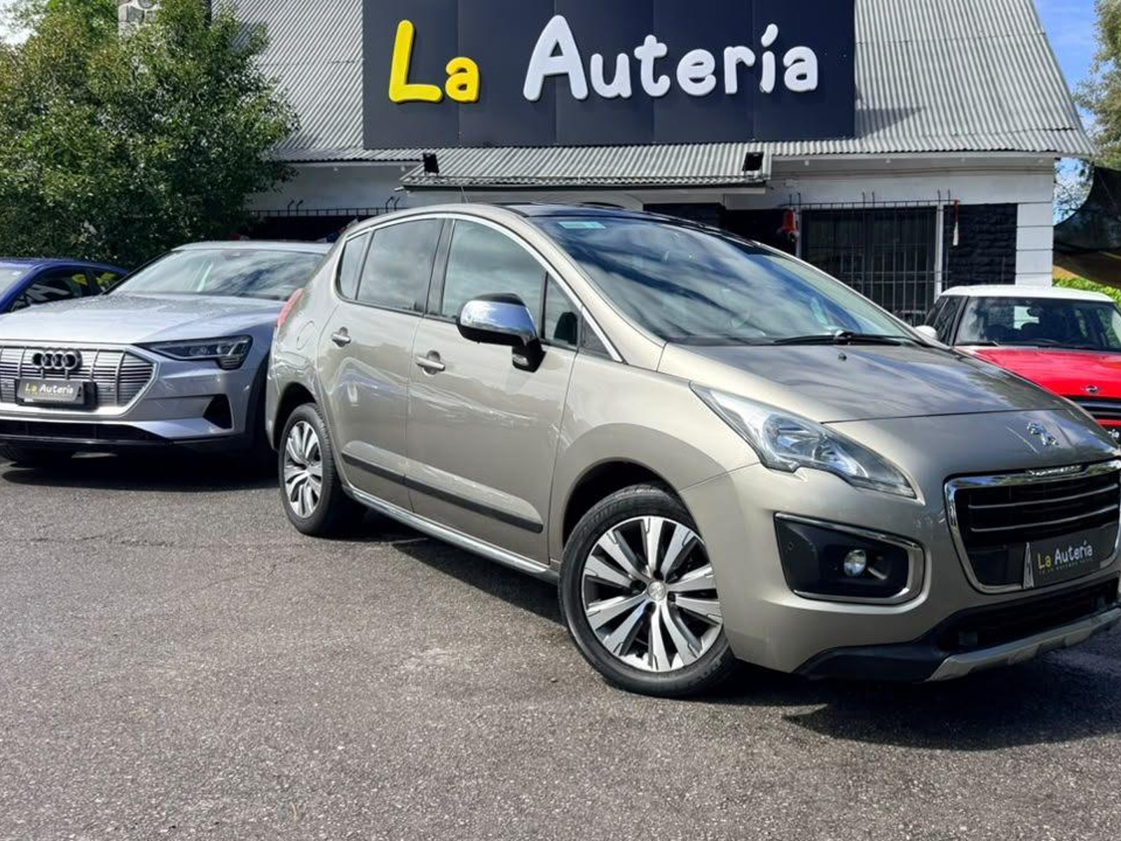 Peugeot 3008 2015 - Foto 2 de 20