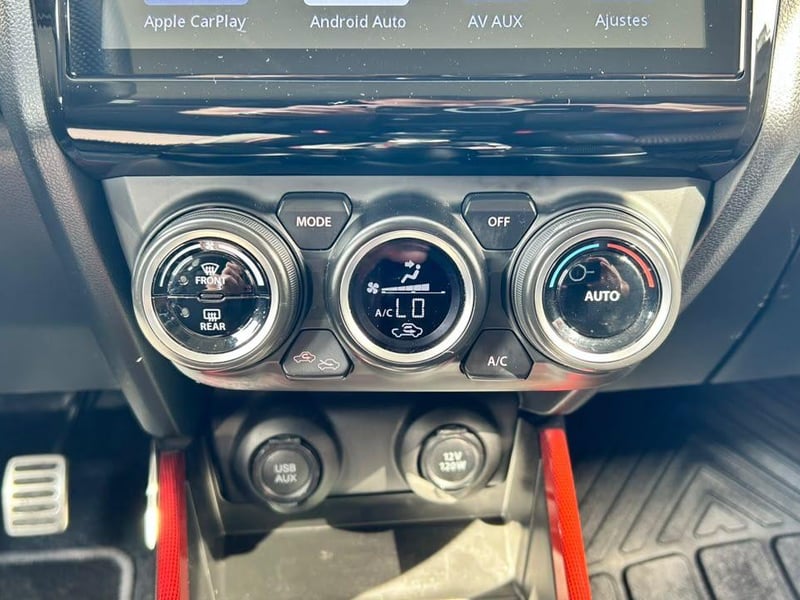 Suzuki SWIFT 2023 - Imagen 17 de 20