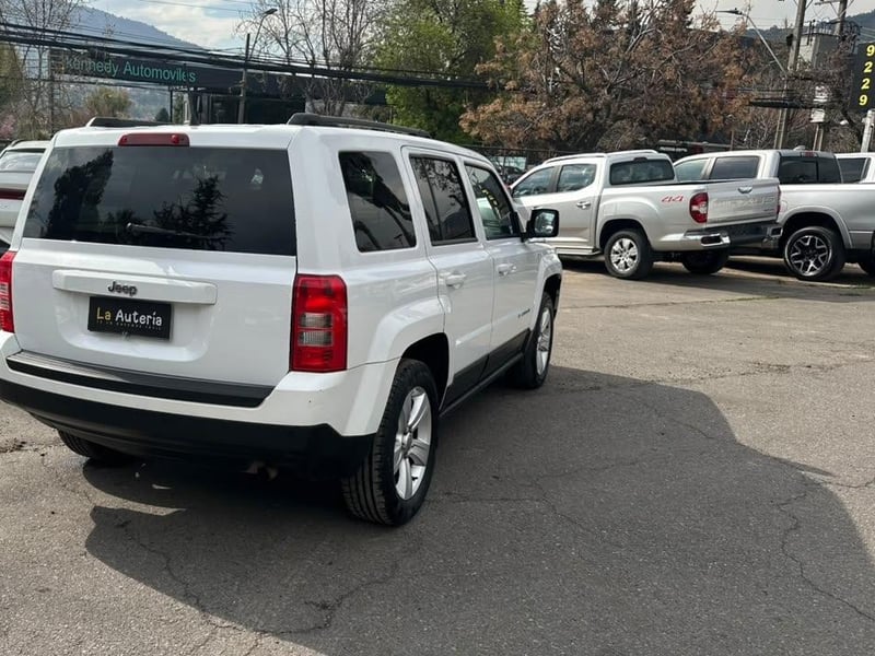 Jeep PATRIOT 2013 - Imagen 4 de 19