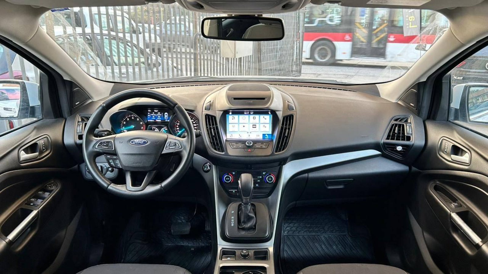Ford Escape 2020 - Imagen 8 de 20