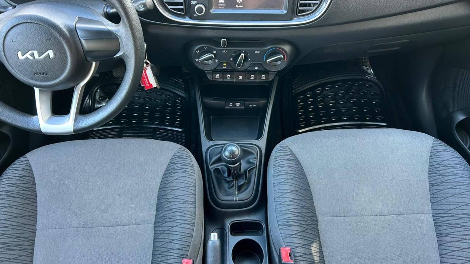 Kia SOLUTO 2026 - Imagen 15 de 20