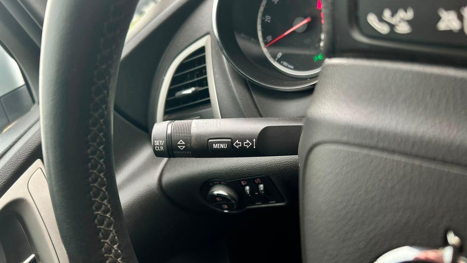 Opel Astra 2013 - Imagen 16 de 19