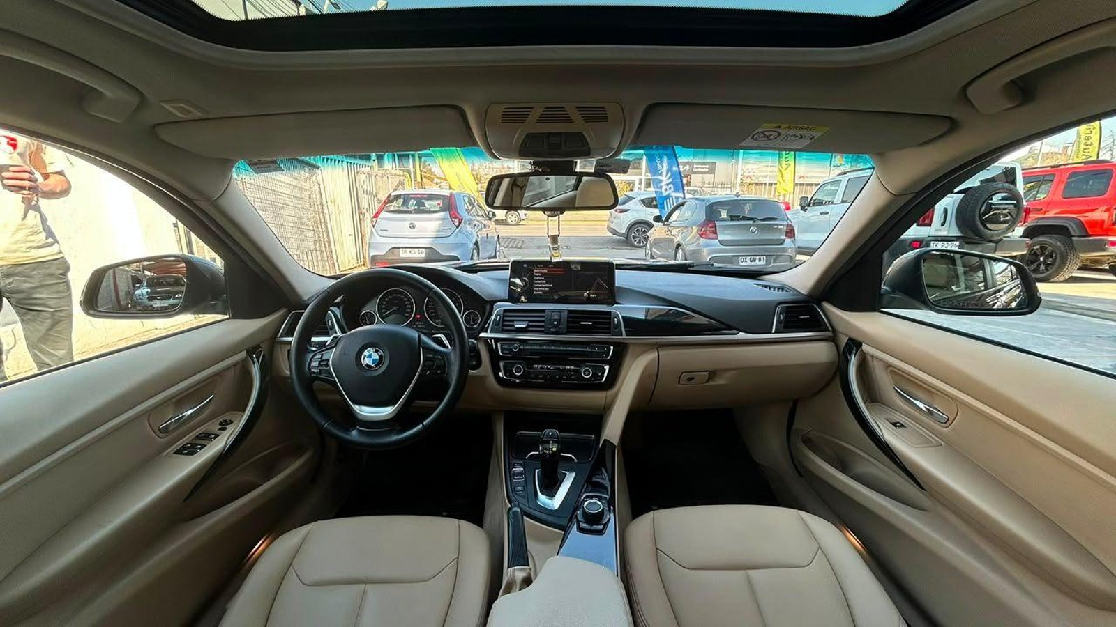 BMW 320I 2016 - Imagen 8 de 20