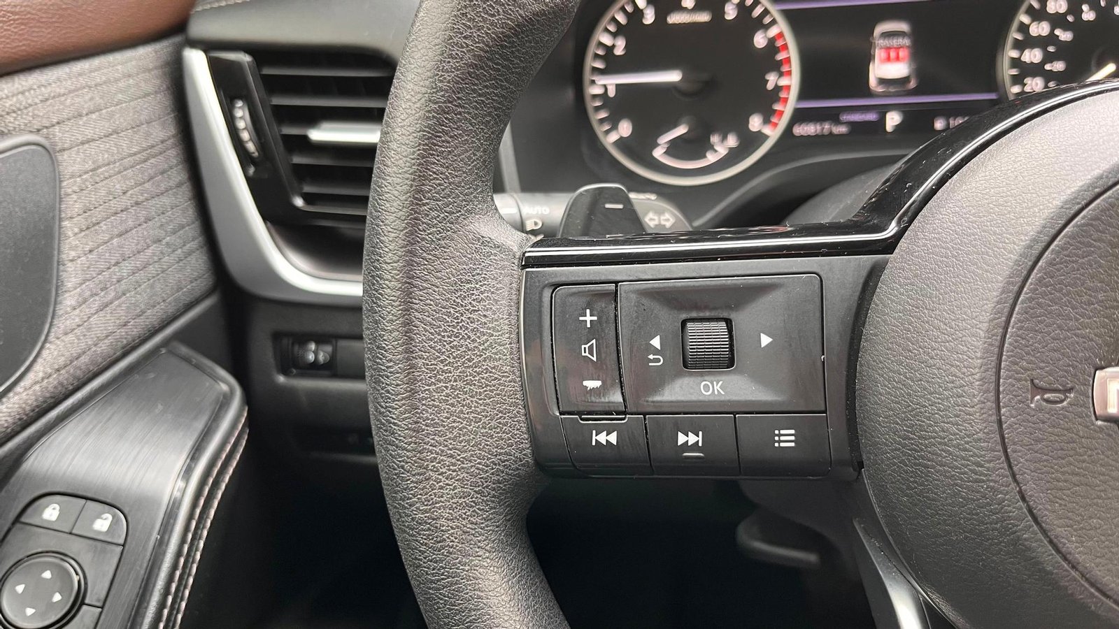 NISSAN X TRAIL 4X2 5P CVT 2.5 2023 - Imagen 12 de 20
