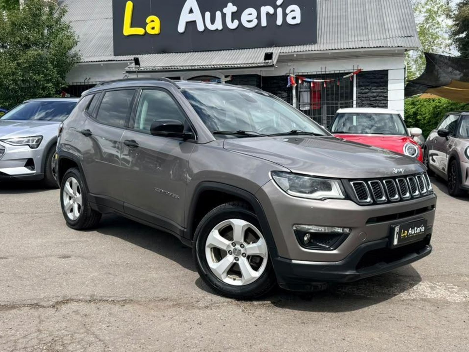Jeep COMPASS 2018 - Foto 2 de 20