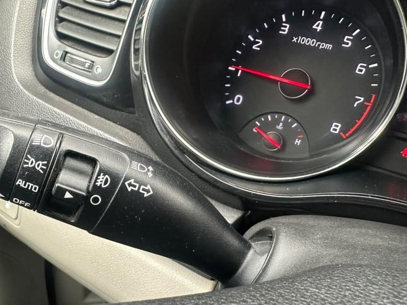 Kia Grand Carnival 2016 - Imagen 16 de 20