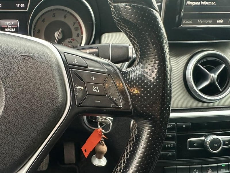 Mercedes-Benz CLA200 2013 - Imagen 13 de 20