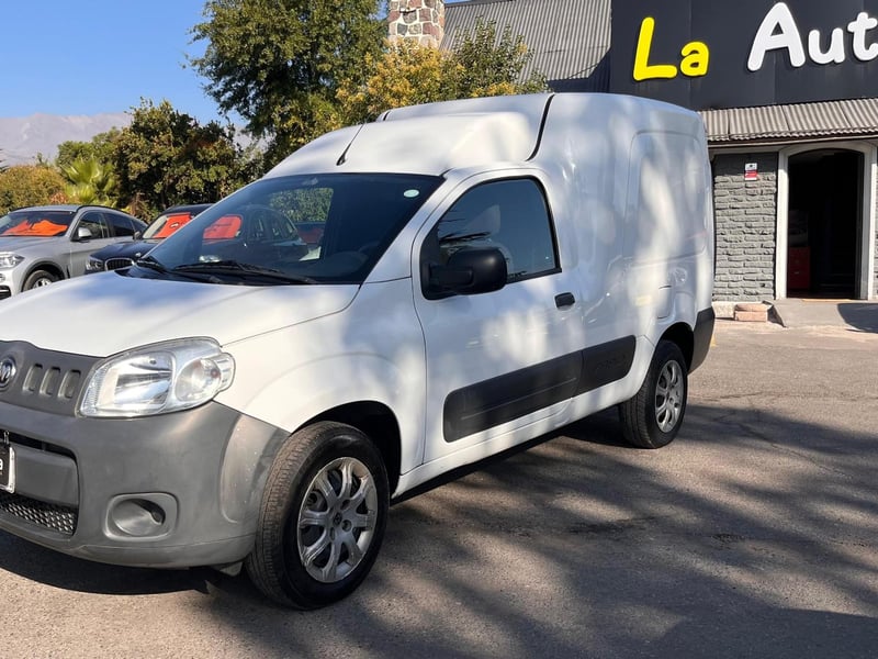 RAM VAN 700 2021