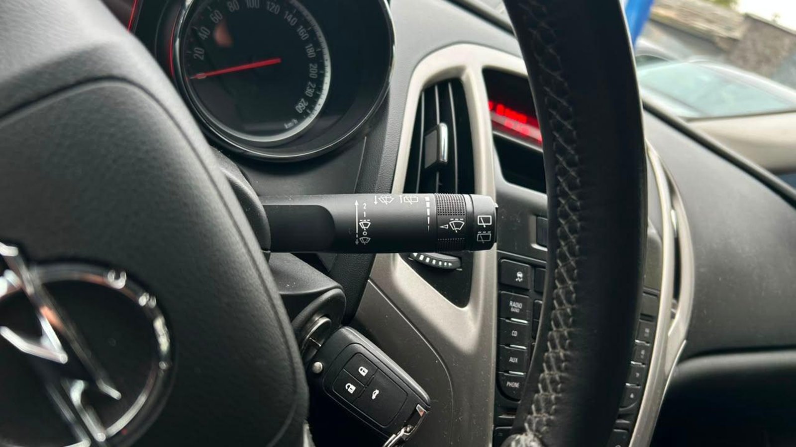 Opel Astra 2013 - Imagen 17 de 19