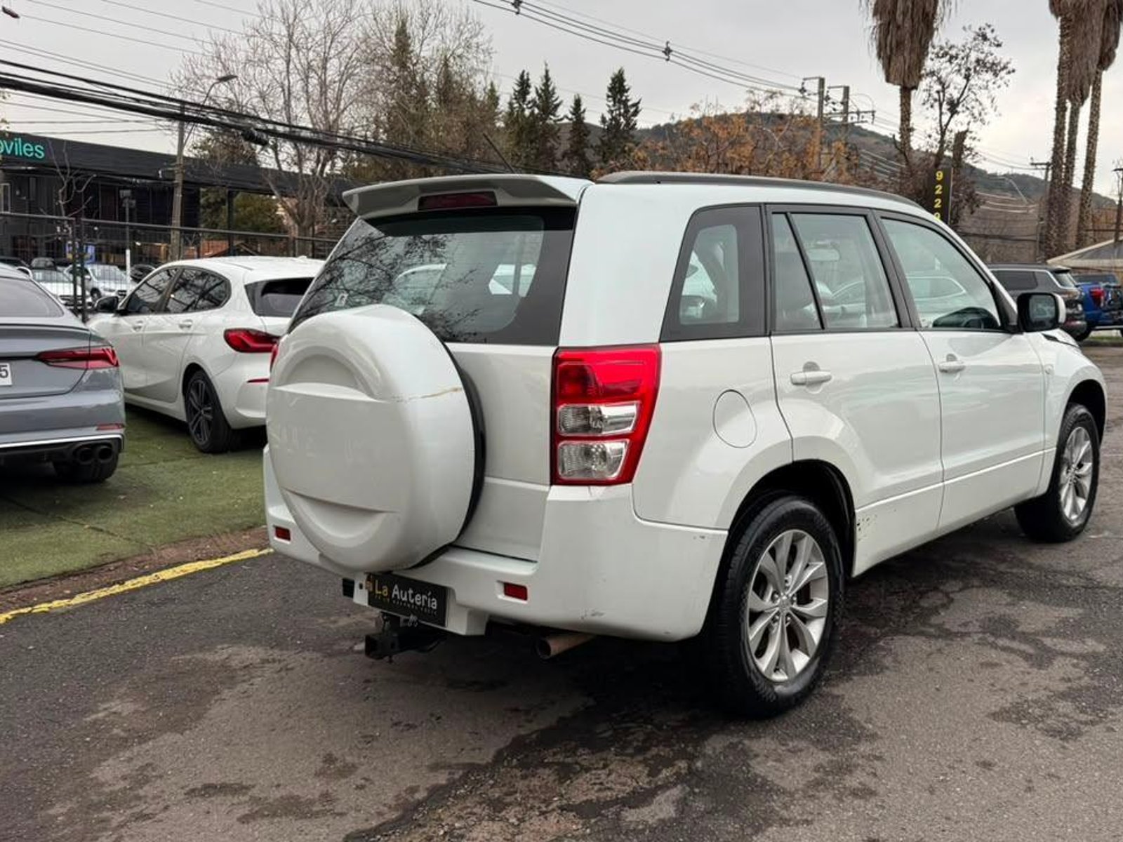 Suzuki GRAND NOMADE 2015 - Foto 3 de 18