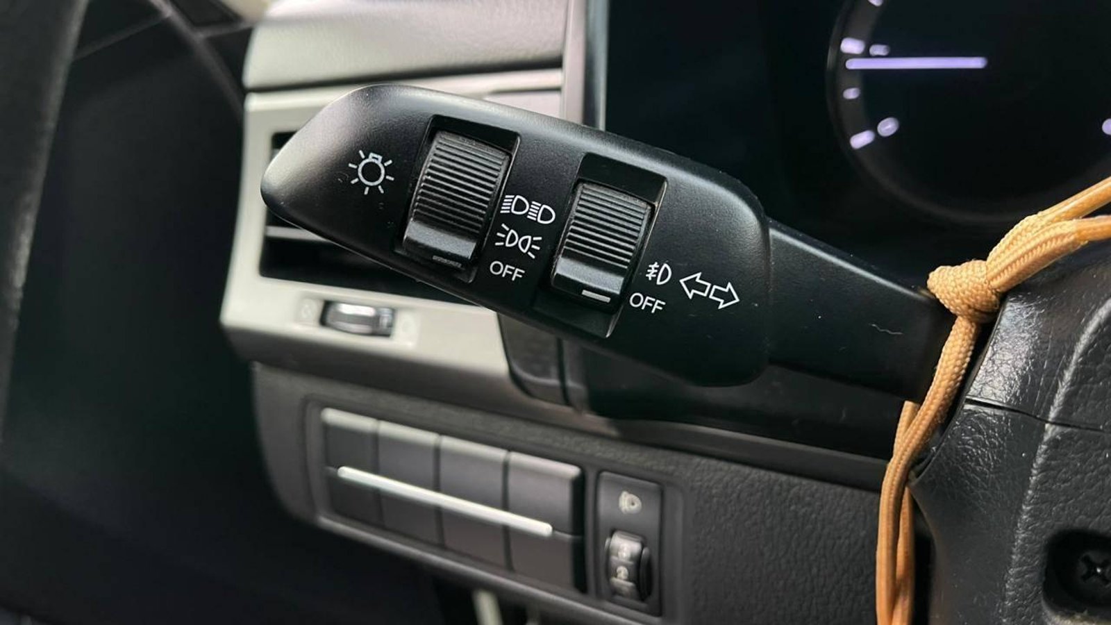 SSANGYONG NEW GRAND MUSSO GLX 2.2 AUT 2022 - Imagen 13 de 14