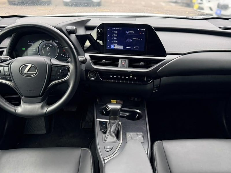 Lexus UX250H HATCH BACK 2.0 AUT 2023 - Imagen 18 de 20