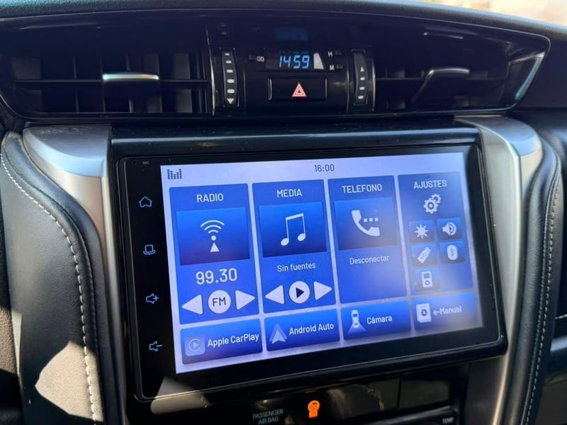 Toyota FORTUNER 2022 - Imagen 11 de 20
