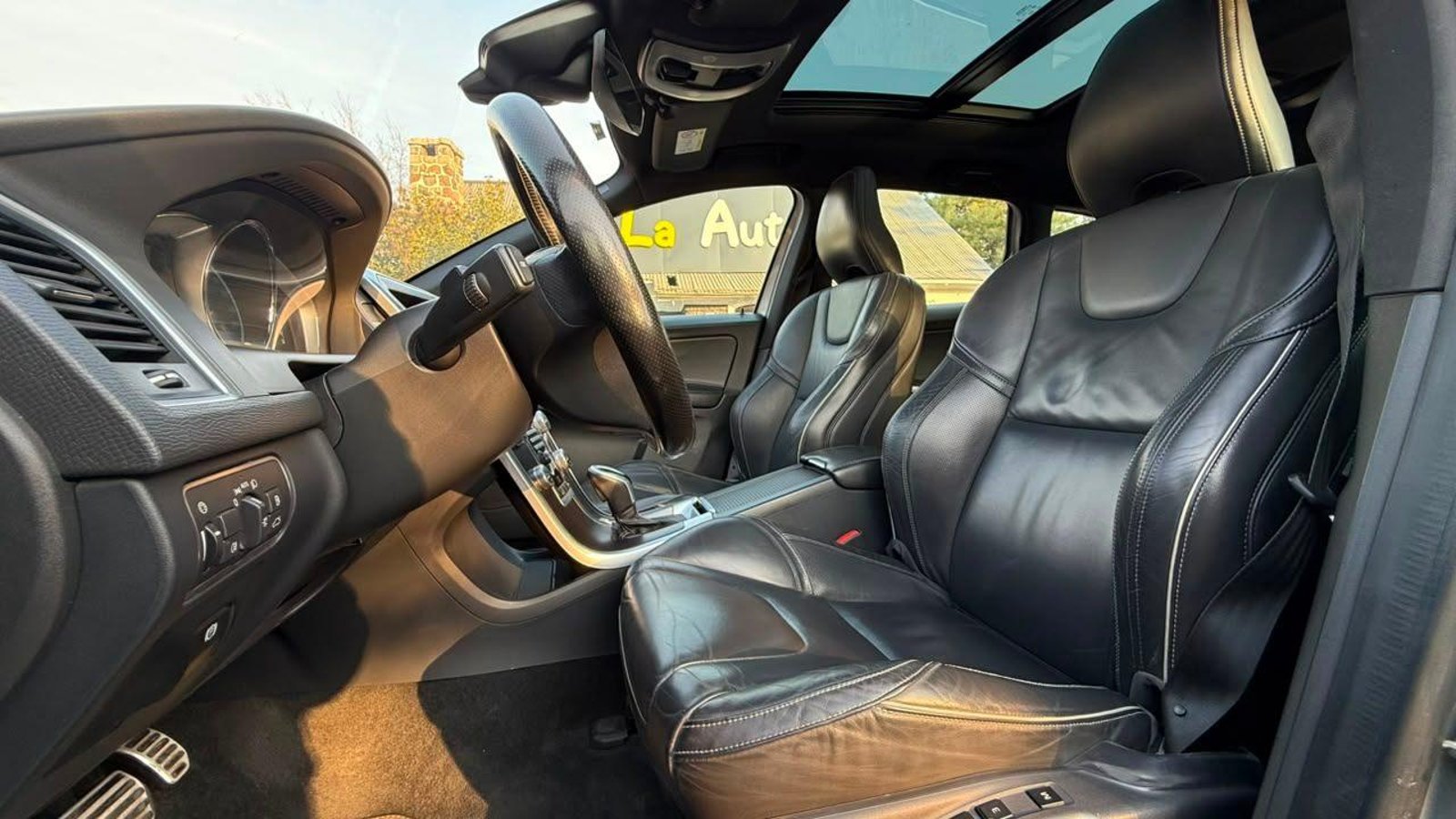 VOLVO XC60 2016 - Foto 5 de 20