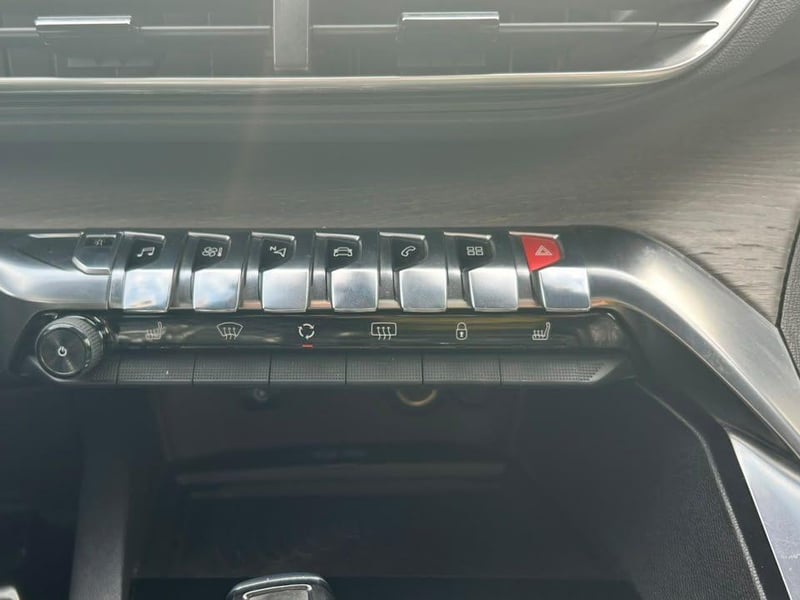 Peugeot 3008 2018 - Imagen 16 de 20