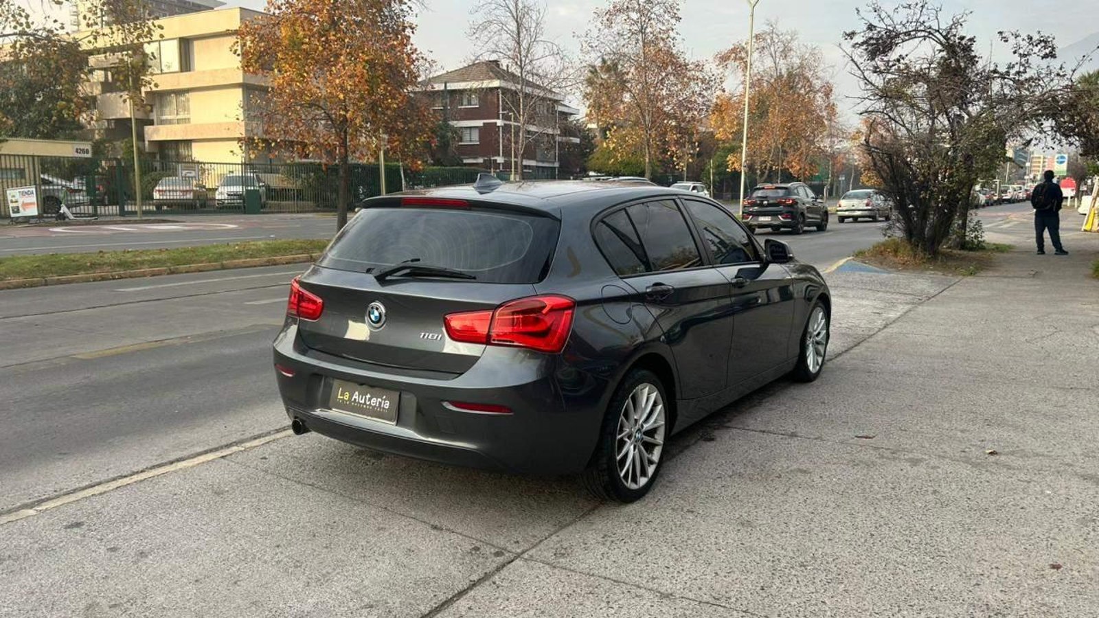 BMW 118I 2018 - Imagen 3 de 20