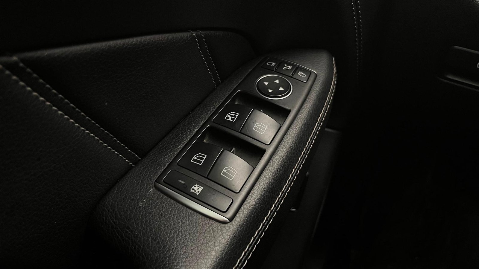 Mercedes-Benz ML 63 AMG 2016 - Imagen 13 de 18