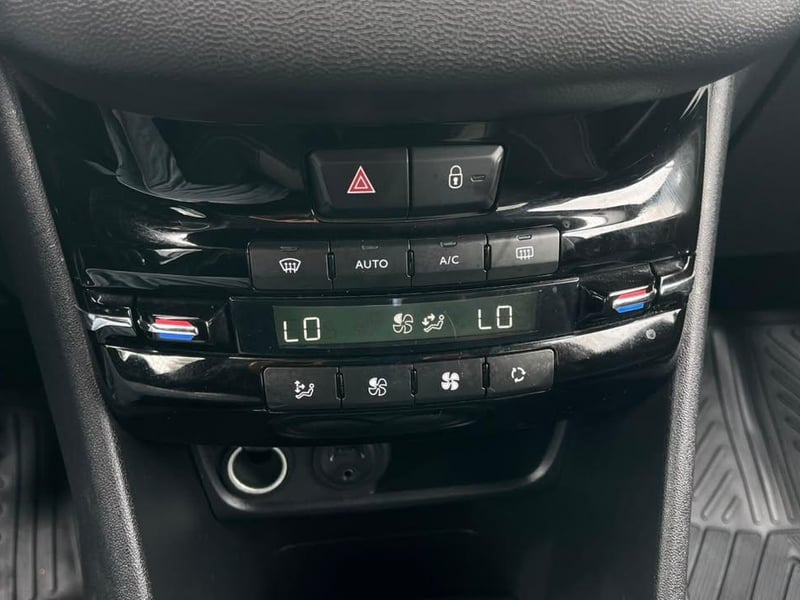 Peugeot 208 2016 - Imagen 16 de 16