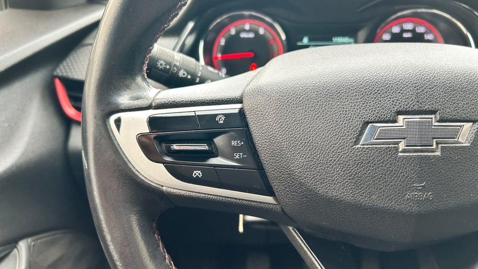 Chevrolet ONIX RS 2021 - Imagen 14 de 20