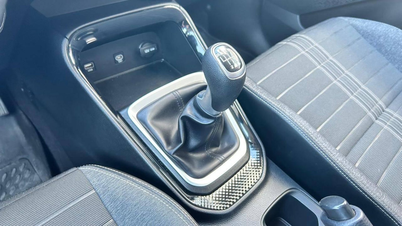 Kia Sonet 2025 - Imagen 14 de 20