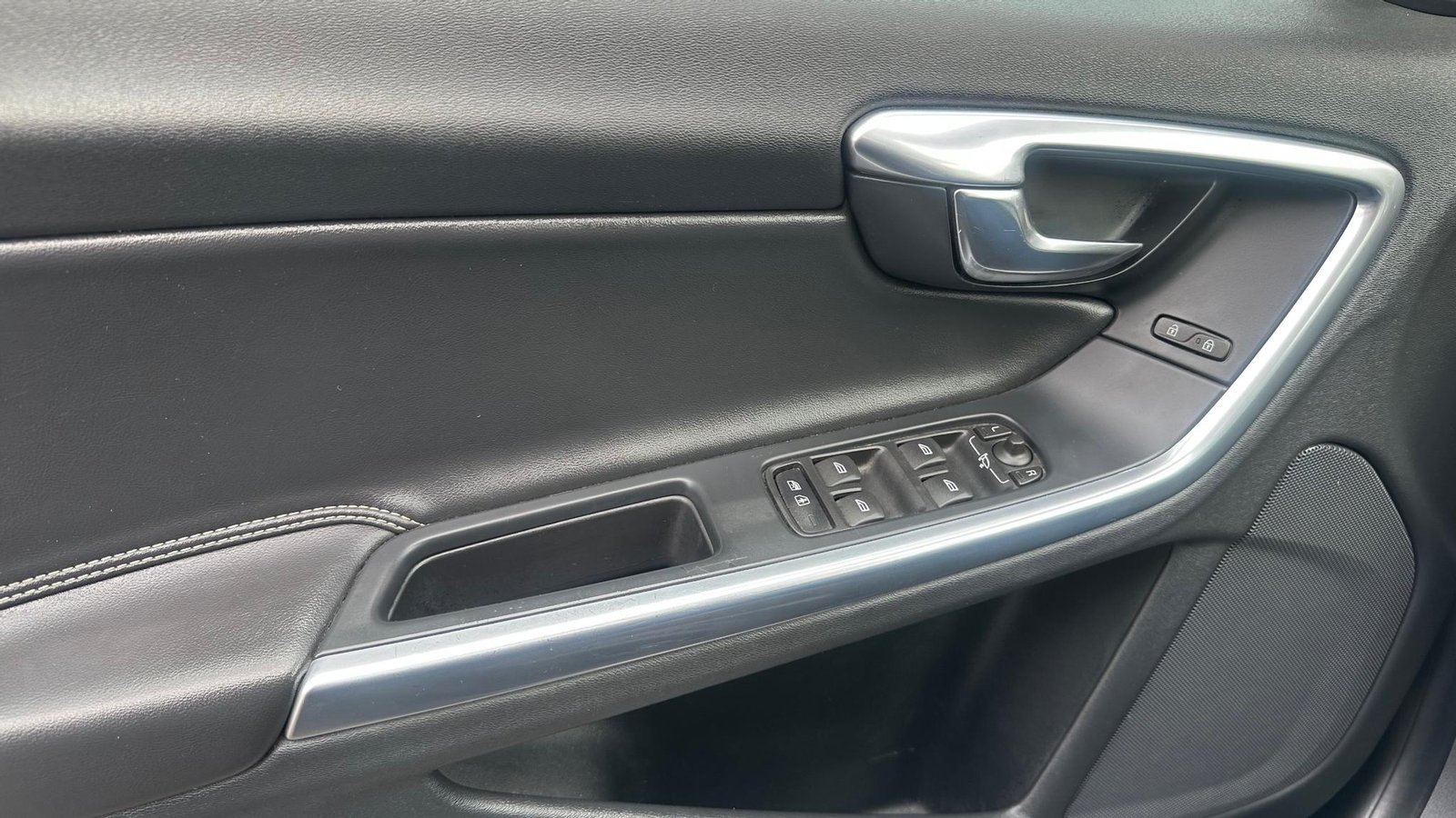 Volvo V60 T6 2015 - Imagen 18 de 20