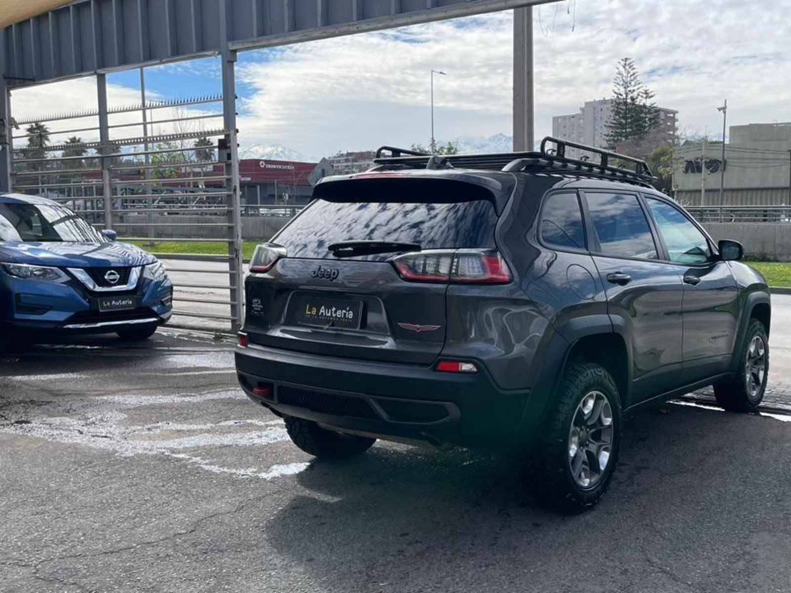 Jeep CHEROKEE TRAILHAWK 4X4 3.2 AUT 2019 - Foto 3 de 18