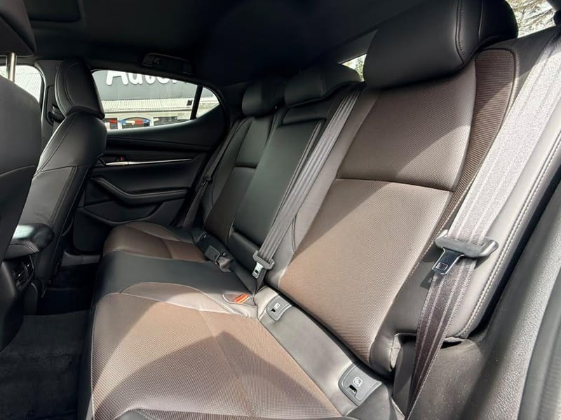 Mazda 3 2025 - Imagen 8 de 20